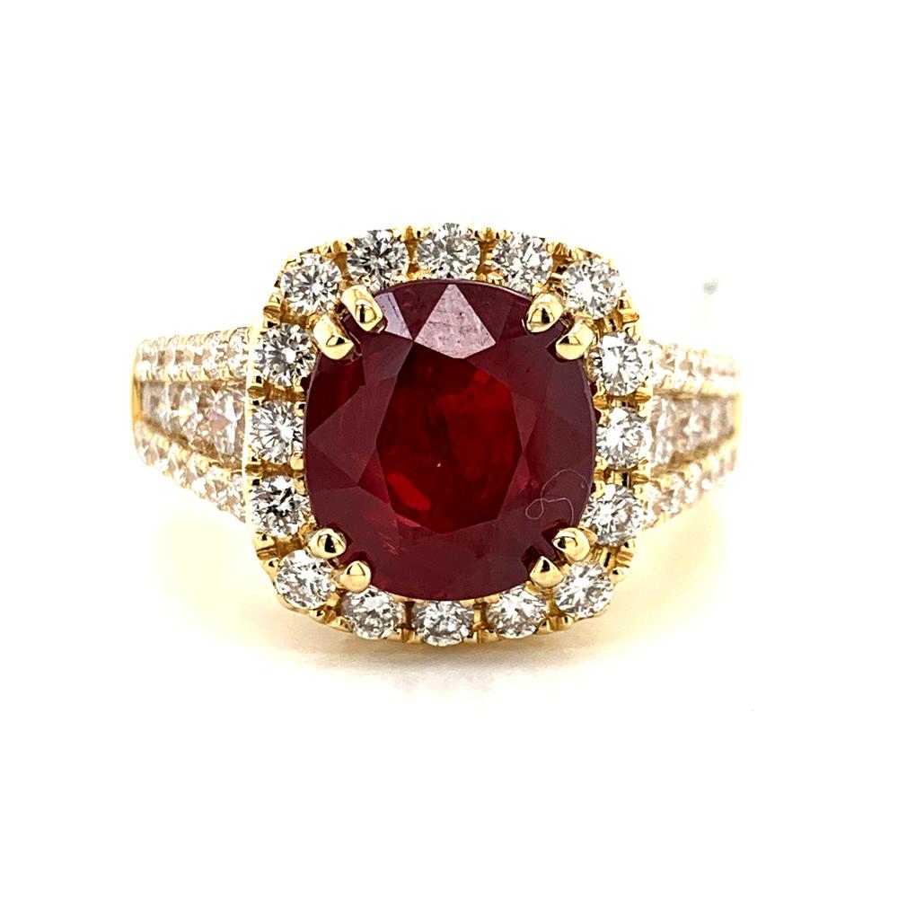 18k yellow gold ring with a CDC certified Mozambique ruby