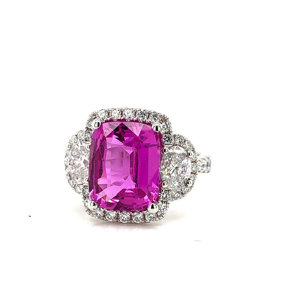 18kt White Gold gold ring with a CDC certified pink sapphire