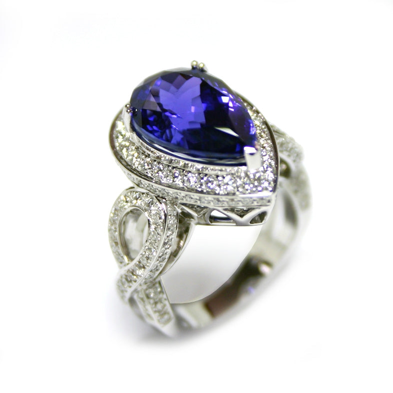 18kw tanzanite ring